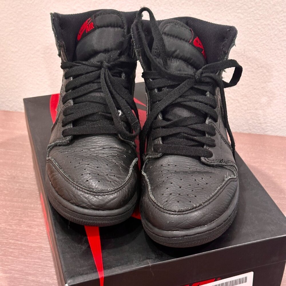 AIR JORDAN 1 RETRO HIGH OG BG 575441 022 BLACK/UNIVERSITY RED SIZE 6Y - Picture 5 of 11